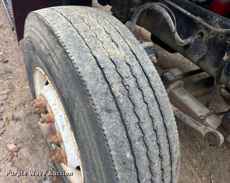 image for item DW6727 2004 Sterling L7500  dump truck