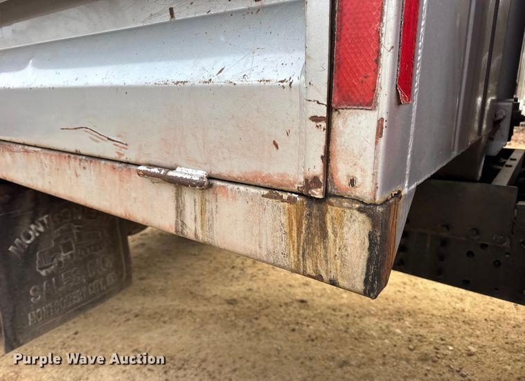 image for item DW6728 2003 Chevrolet C7500 dump truck