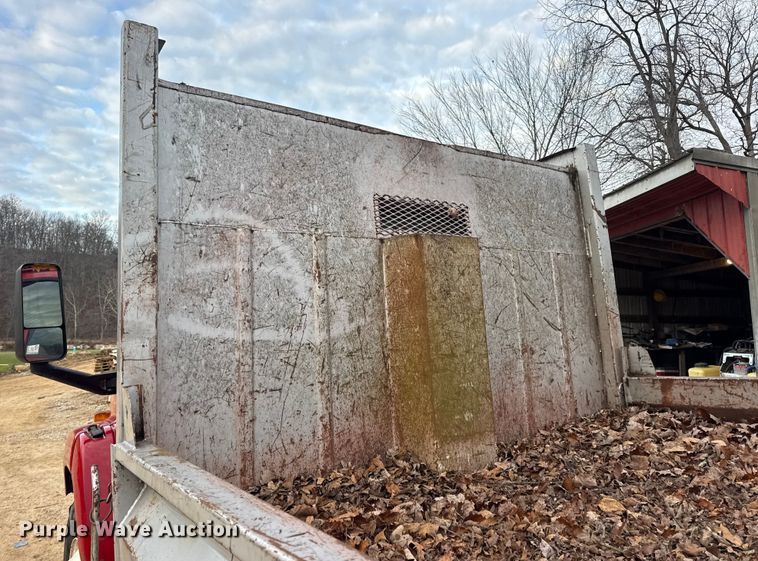 image for item DW6728 2003 Chevrolet C7500 dump truck