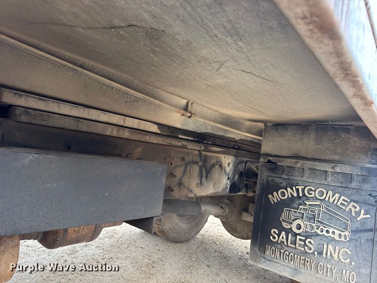 image for item DW6728 2003 Chevrolet C7500 dump truck