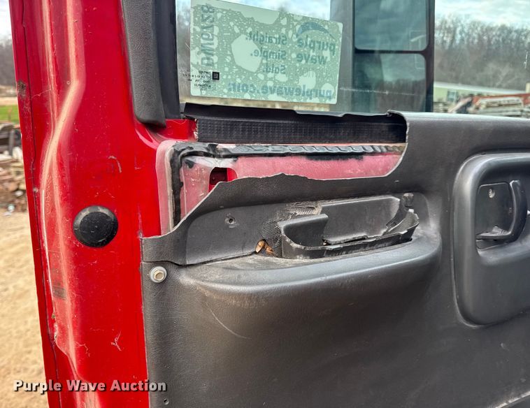 image for item DW6728 2003 Chevrolet C7500 dump truck