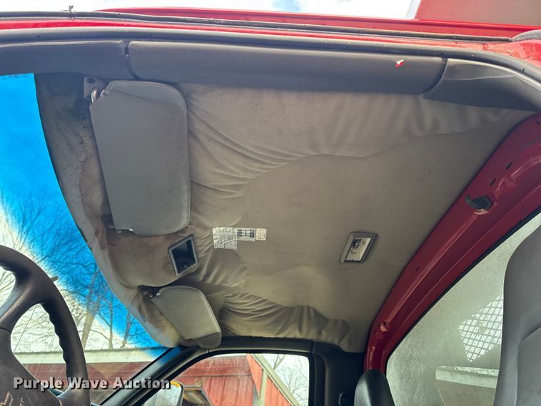 image for item DW6728 2003 Chevrolet C7500 dump truck