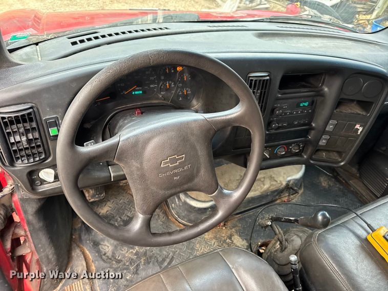 image for item DW6728 2003 Chevrolet C7500 dump truck