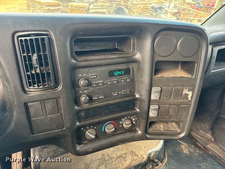 image for item DW6728 2003 Chevrolet C7500 dump truck