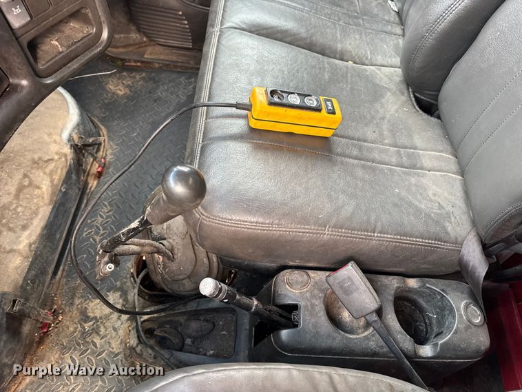 image for item DW6728 2003 Chevrolet C7500 dump truck