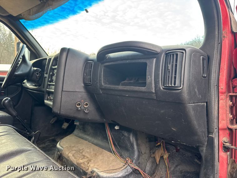 image for item DW6728 2003 Chevrolet C7500 dump truck