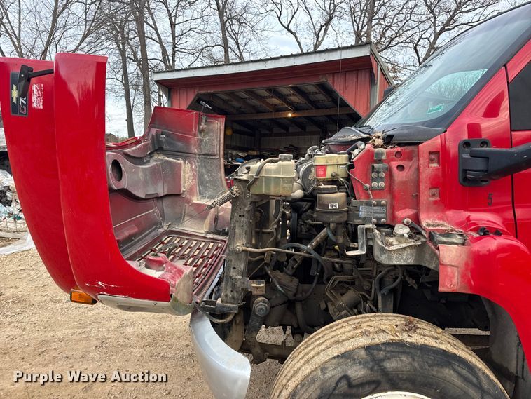 image for item DW6728 2003 Chevrolet C7500 dump truck