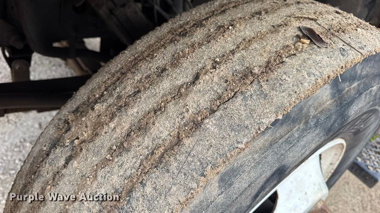 image for item DW6728 2003 Chevrolet C7500 dump truck