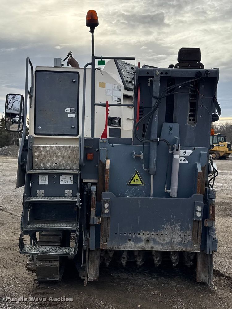 image for item DW6730 2006 Wirtgen W120F milling machine