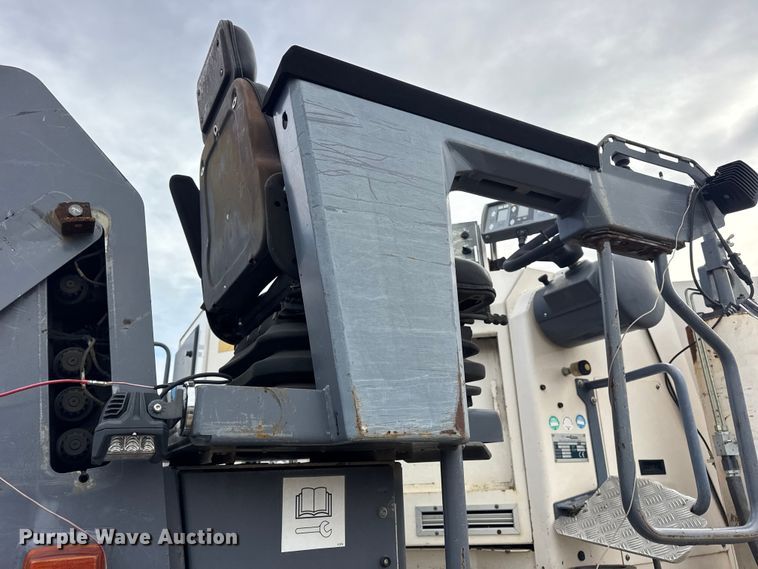 image for item DW6730 2006 Wirtgen W120F milling machine