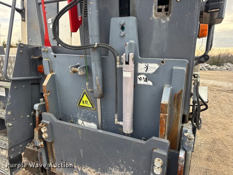 image for item DW6730 2006 Wirtgen W120F milling machine