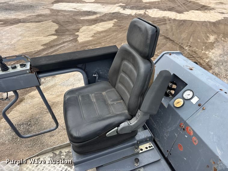 image for item DW6730 2006 Wirtgen W120F milling machine