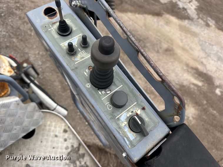 image for item DW6730 2006 Wirtgen W120F milling machine