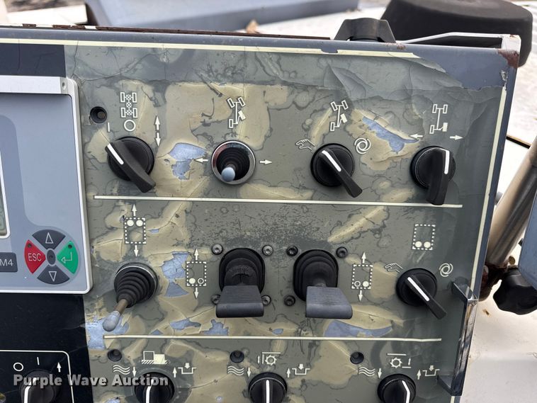 image for item DW6730 2006 Wirtgen W120F milling machine