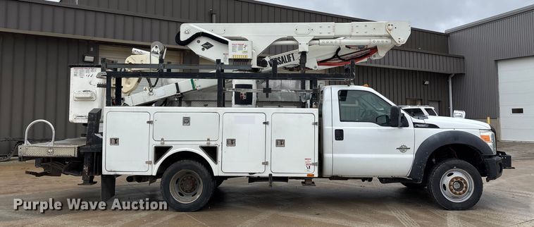 image for item DW7314 2012 Ford F550 XL Super Duty bucket truck