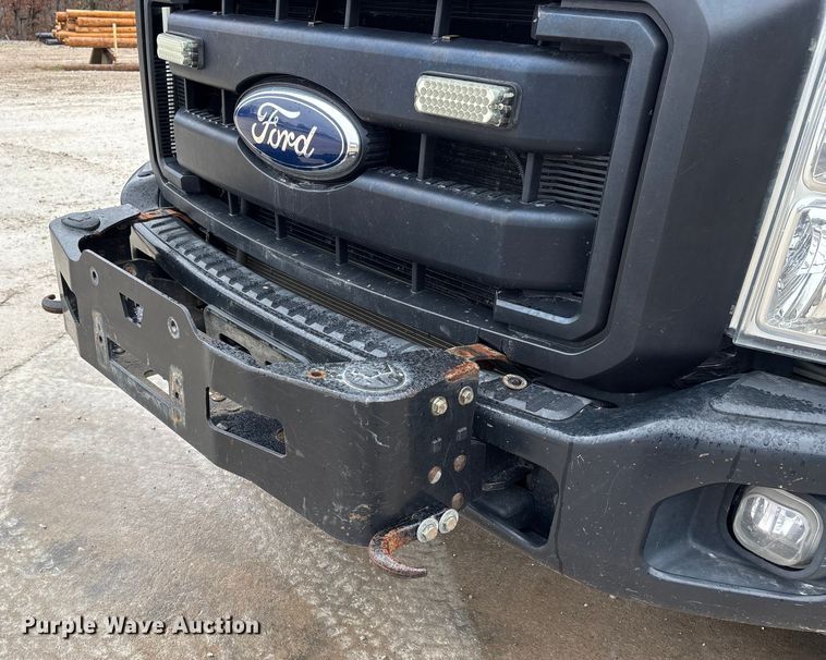 image for item DW7314 2012 Ford F550 XL Super Duty bucket truck