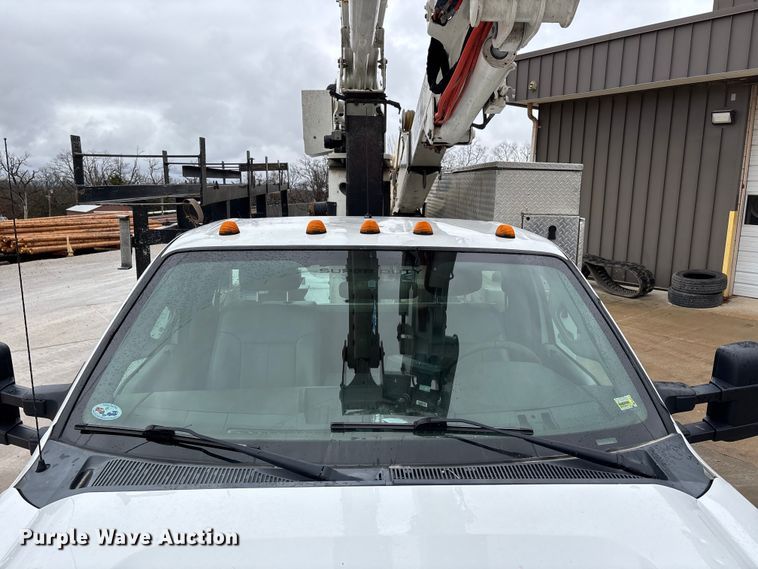 image for item DW7314 2012 Ford F550 XL Super Duty bucket truck