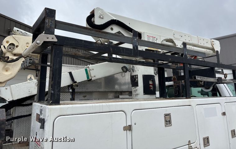 image for item DW7314 2012 Ford F550 XL Super Duty bucket truck