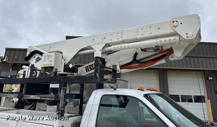 image for item DW7314 2012 Ford F550 XL Super Duty bucket truck