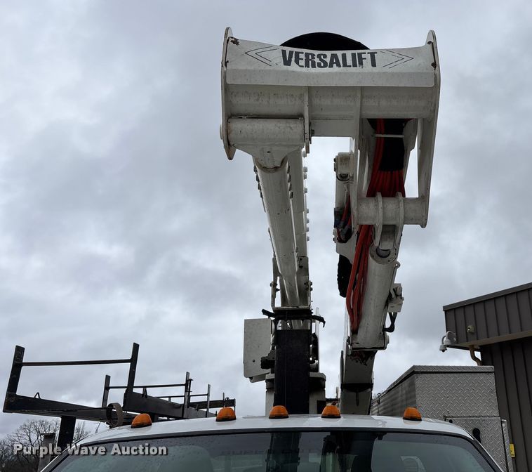 image for item DW7314 2012 Ford F550 XL Super Duty bucket truck