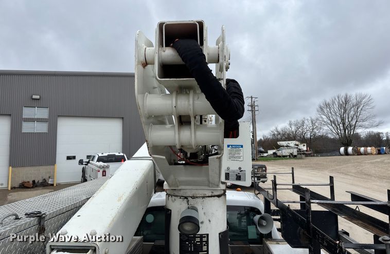 image for item DW7314 2012 Ford F550 XL Super Duty bucket truck