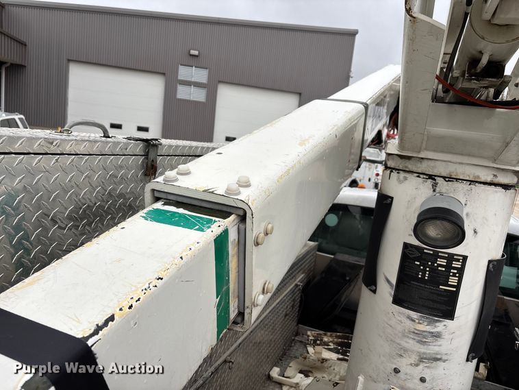 image for item DW7314 2012 Ford F550 XL Super Duty bucket truck