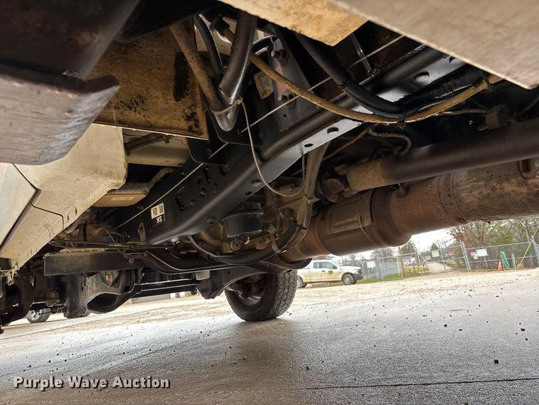 image for item DW7314 2012 Ford F550 XL Super Duty bucket truck