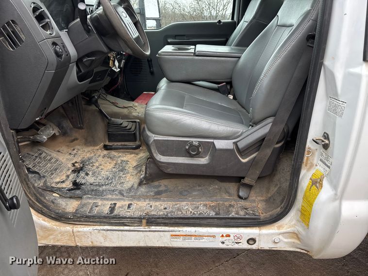 image for item DW7314 2012 Ford F550 XL Super Duty bucket truck