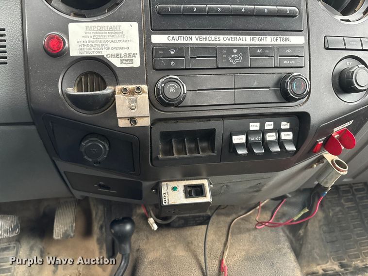 image for item DW7314 2012 Ford F550 XL Super Duty bucket truck