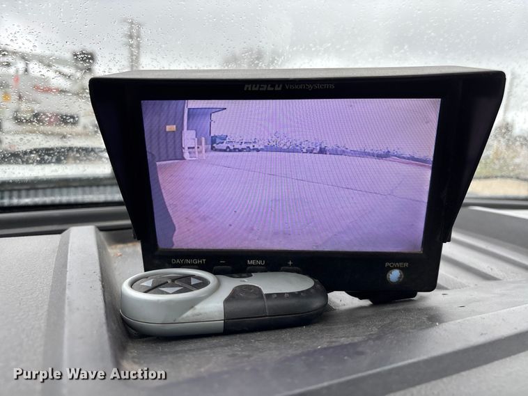 image for item DW7314 2012 Ford F550 XL Super Duty bucket truck