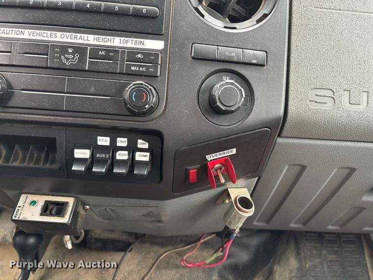 image for item DW7314 2012 Ford F550 XL Super Duty bucket truck