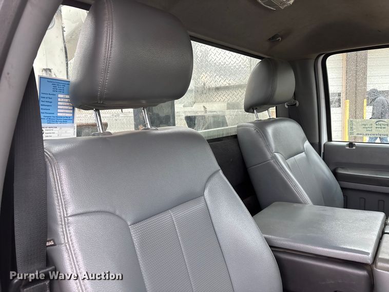 image for item DW7314 2012 Ford F550 XL Super Duty bucket truck