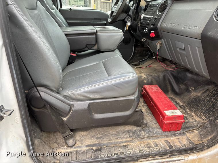 image for item DW7314 2012 Ford F550 XL Super Duty bucket truck