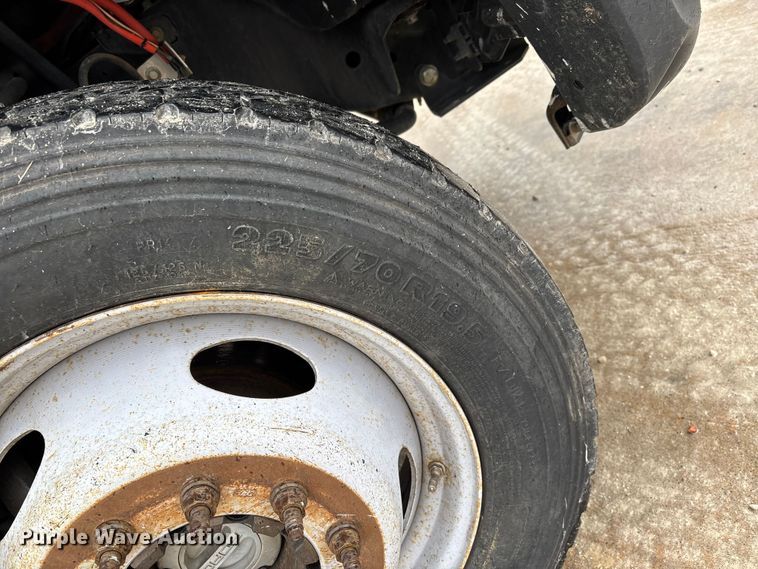 image for item DW7314 2012 Ford F550 XL Super Duty bucket truck