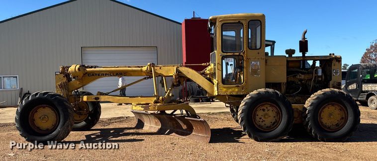 image for item DW7318 1969 Caterpillar 12F rigid frame motor grader