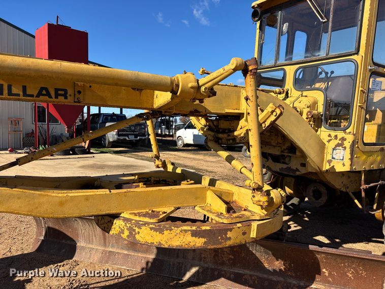 image for item DW7318 1969 Caterpillar 12F rigid frame motor grader