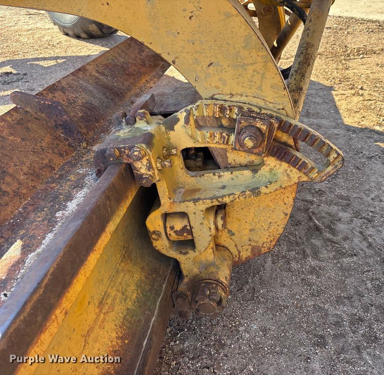 image for item DW7318 1969 Caterpillar 12F rigid frame motor grader