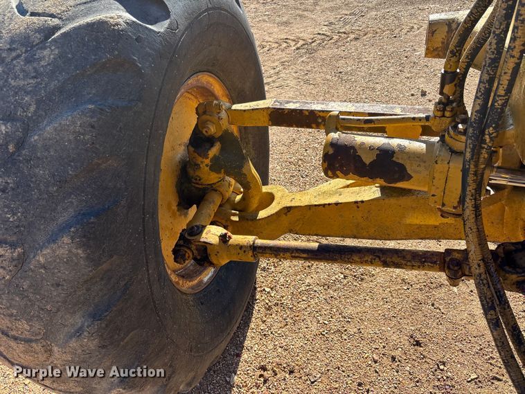 image for item DW7318 1969 Caterpillar 12F rigid frame motor grader