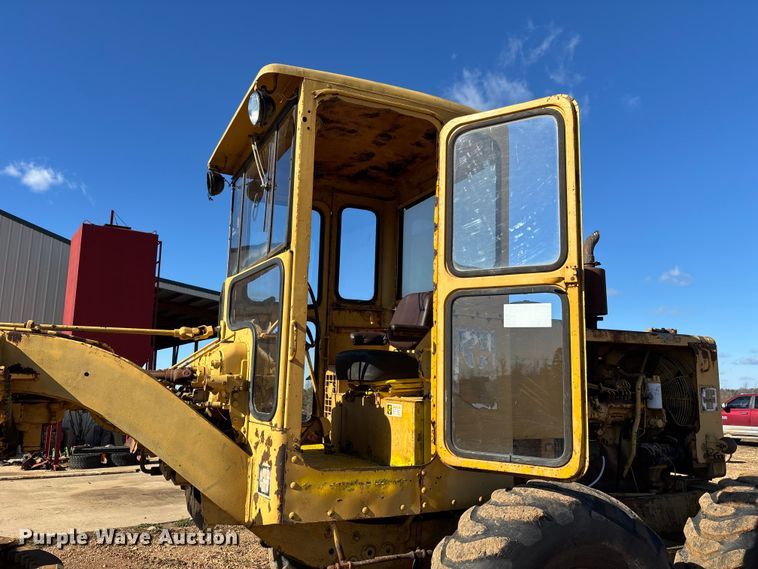 image for item DW7318 1969 Caterpillar 12F rigid frame motor grader