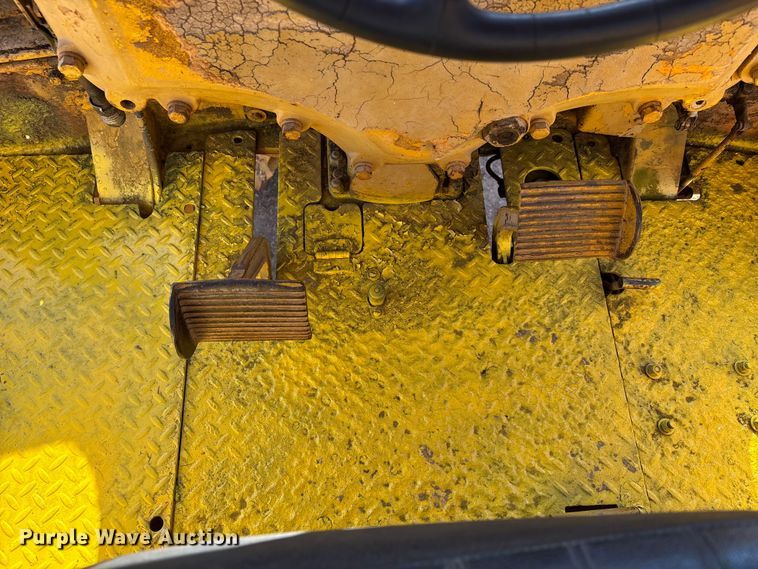 image for item DW7318 1969 Caterpillar 12F rigid frame motor grader
