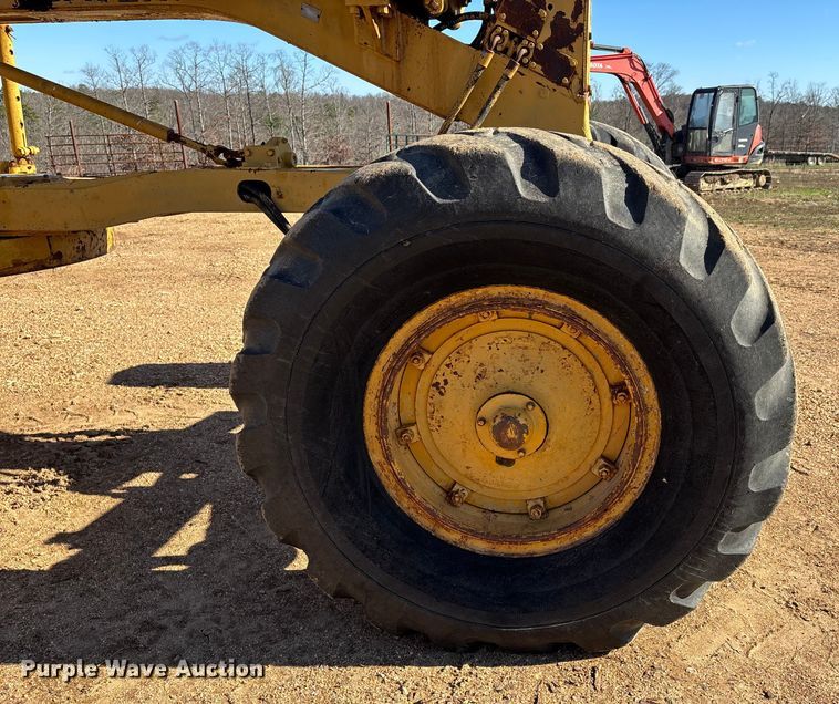 image for item DW7318 1969 Caterpillar 12F rigid frame motor grader