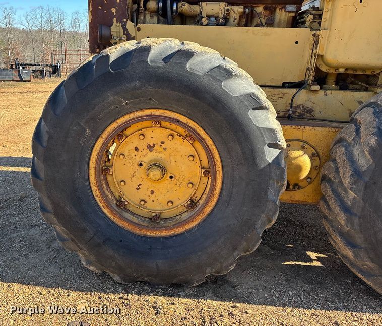 image for item DW7318 1969 Caterpillar 12F rigid frame motor grader