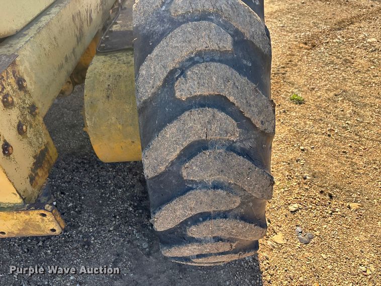 image for item DW7318 1969 Caterpillar 12F rigid frame motor grader