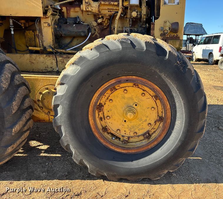 image for item DW7318 1969 Caterpillar 12F rigid frame motor grader