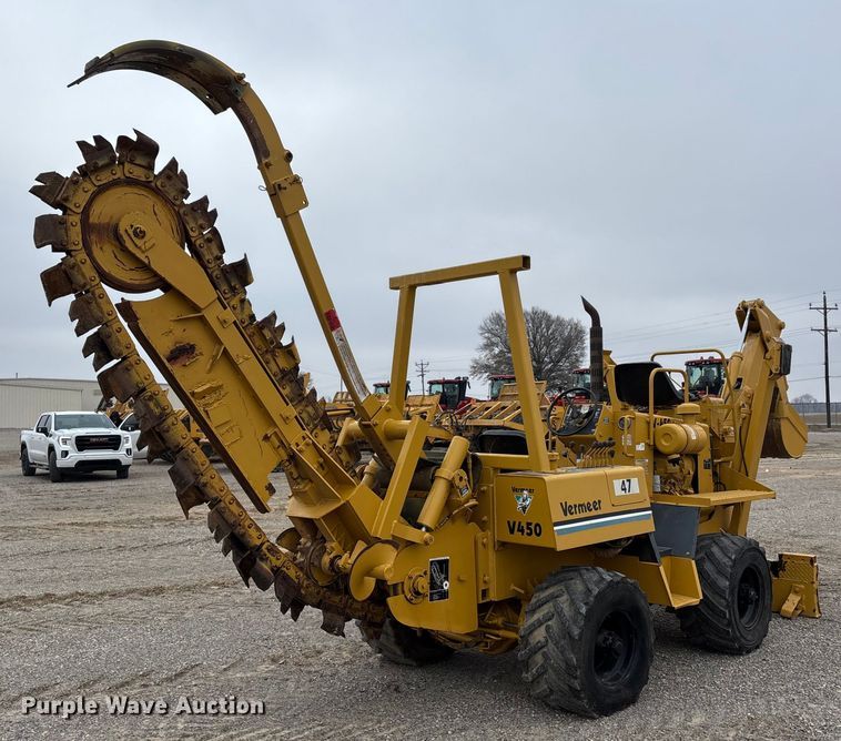 image for item DW7339 1992 Vermeer V450 trencher