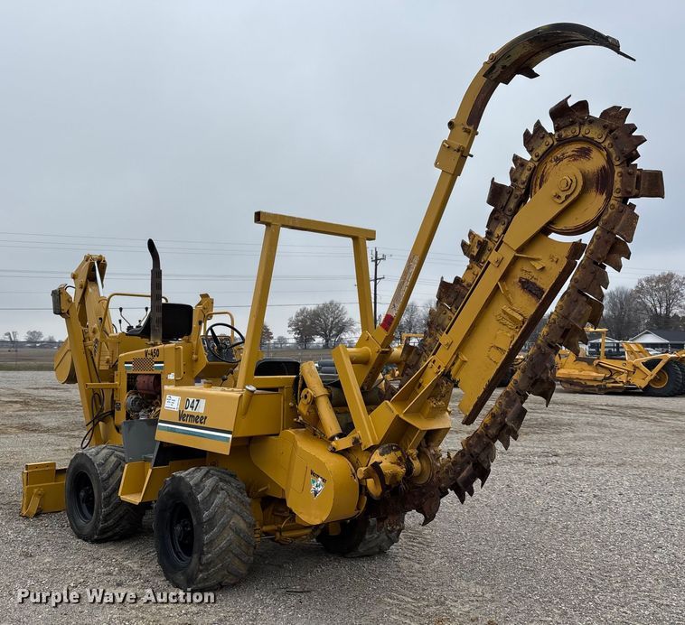 image for item DW7339 1992 Vermeer V450 trencher