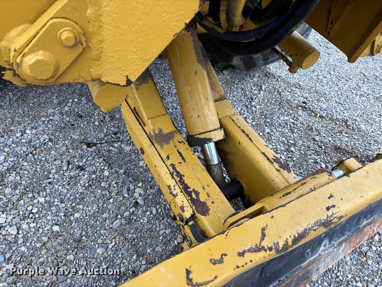 image for item DW7339 1992 Vermeer V450 trencher