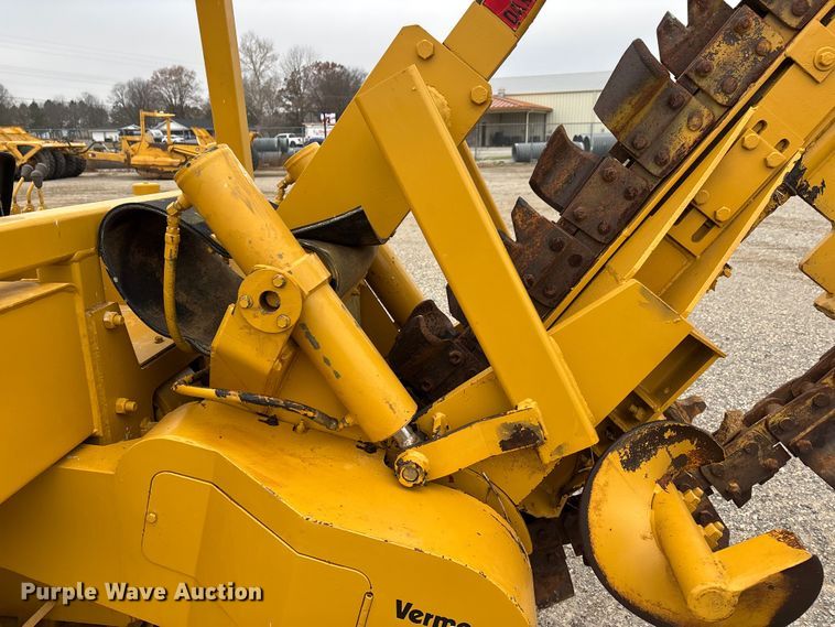 image for item DW7339 1992 Vermeer V450 trencher