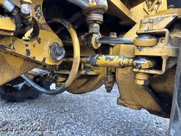 image for item DW7339 1992 Vermeer V450 trencher