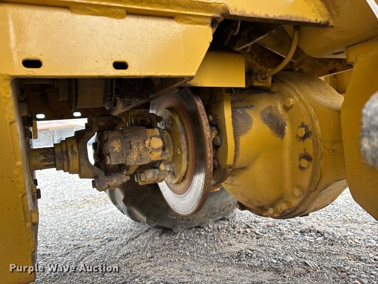 image for item DW7339 1992 Vermeer V450 trencher